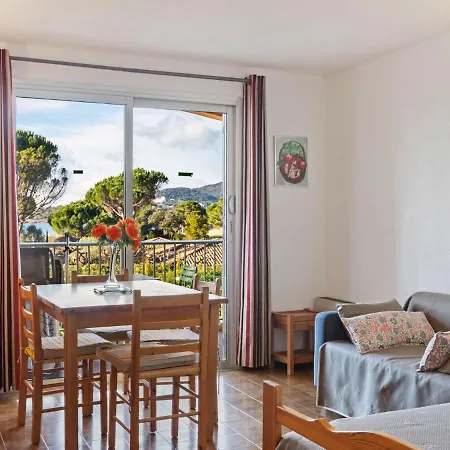 Picturesque In Raphael With Balcony Holiday home